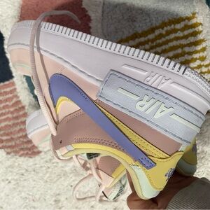 Nike Women's Pastel Air Force 1 Sneakers sz 6.5